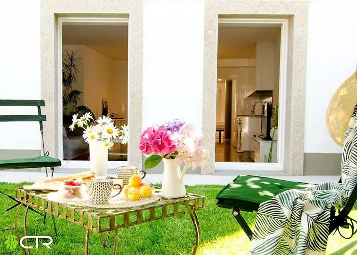 Apartment Next To Cathedral With Garden *